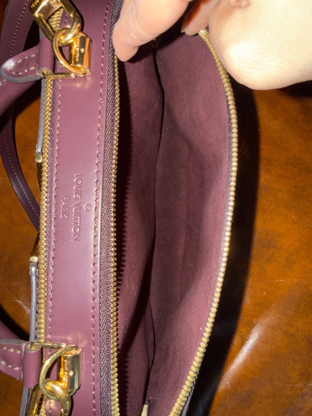 Louis Vuitton Monogram Vernis Melrose Bag in Amarante - Picture 15 of 16